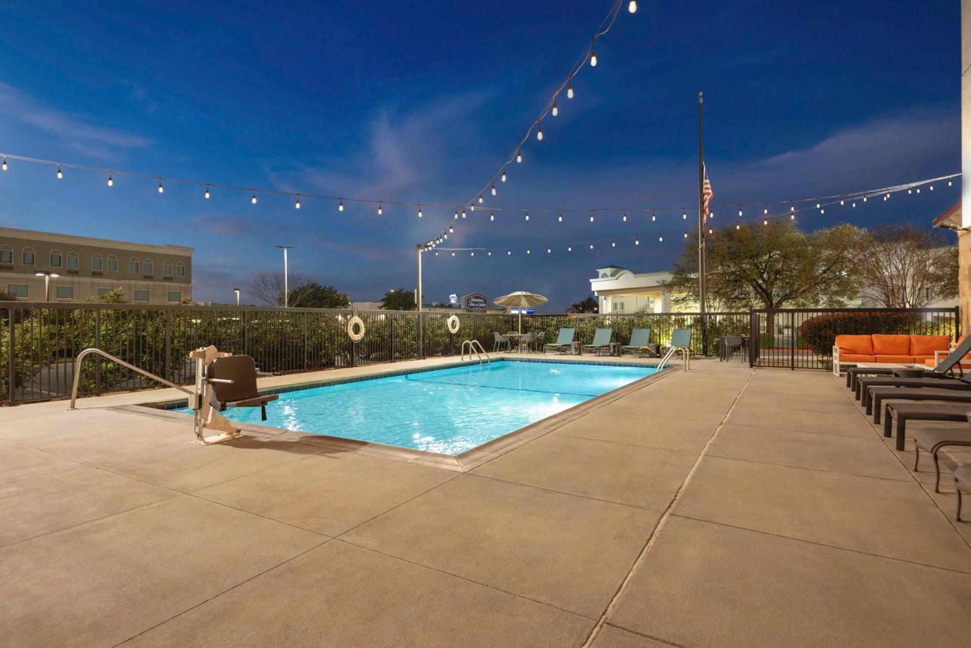 Hampton Inn & Suites San Marcos Exteriör bild